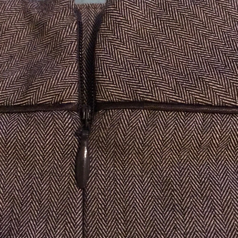 Old Navy fluted pencil skirt